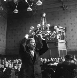 Pierre Laval bei seiner Verteidigung im Prozess 1945 – Bildnachweis: Public Domain Pierre Laval bei seiner Verteidigung im Prozess 1945 – Bildnachweis: Public Domain