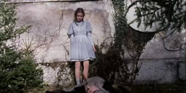 Ein Toter fällt vom Himmel